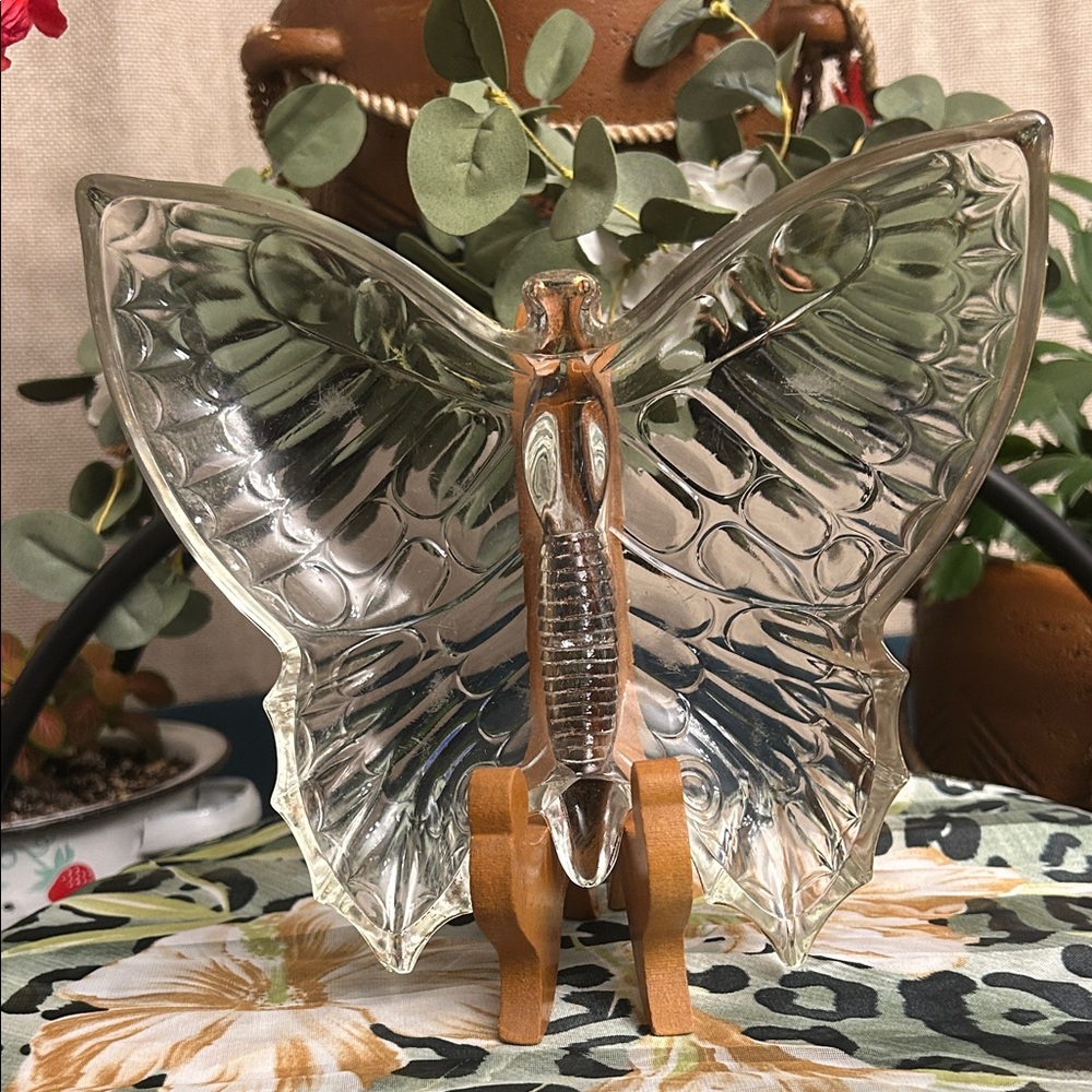 1960s Glass Butterfly Dish With Gold Rim Retro Vintage Trinket
Jewelry Dish